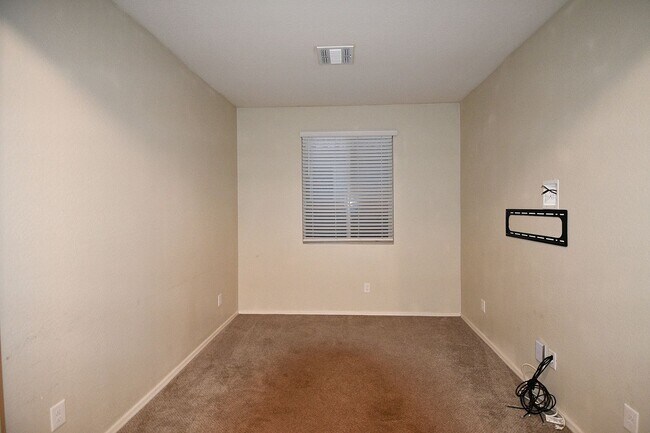 Building Photo - 17296 W Molly Ln