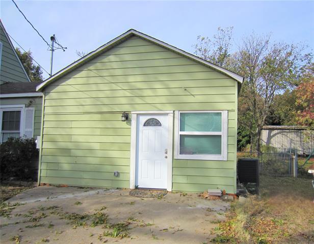 Building Photo - 1420 Knight St