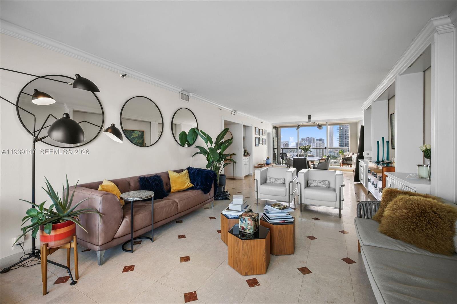 Building Photo - 1541 Brickell Ave