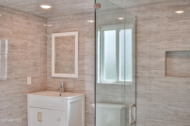 Building Photo - 3836 Dalaway Dr