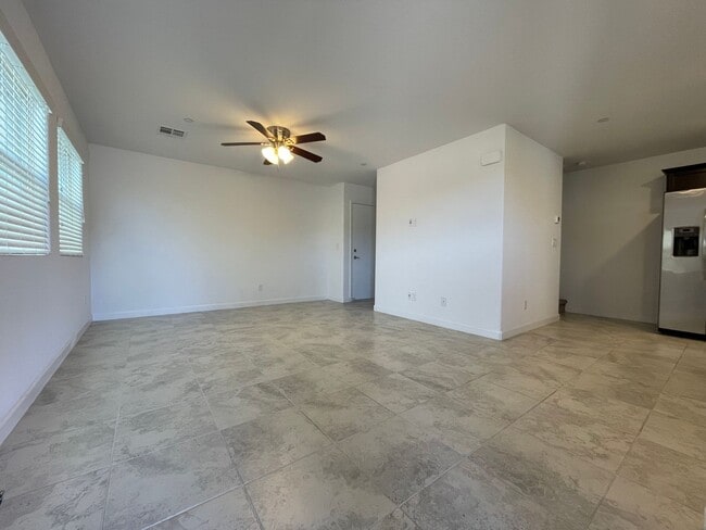 Building Photo - HENDERSON CADENCE COMMUNITY - 3 bed 2.5 ba...