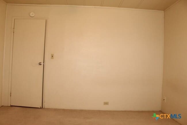 Building Photo - 1301 Anna Lee Dr