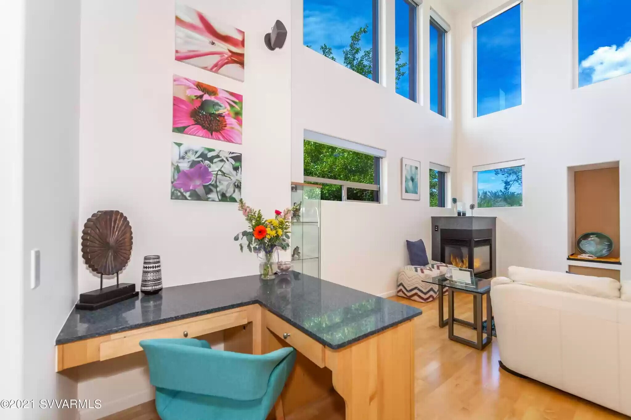 Building Photo - 185 Arroyo Pinon Dr