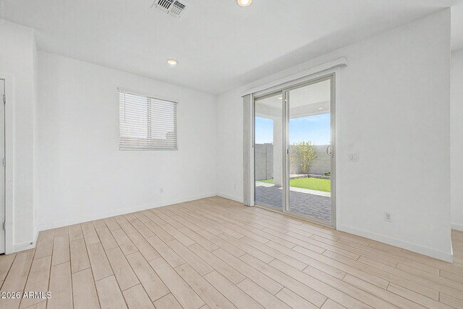 Building Photo - 3361 S 179th Dr