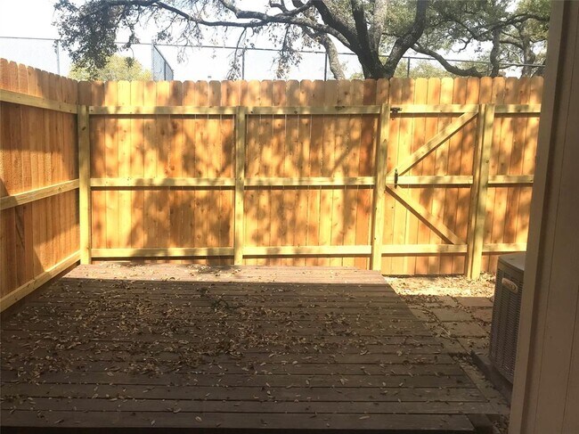 Building Photo - 4118 Bayberry Dr