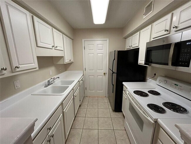 Building Photo - 1016 Wingate Way