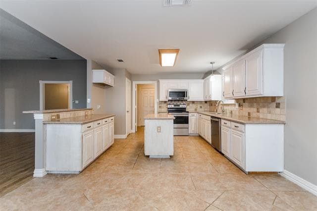 Building Photo - 412 Marybeth Dr