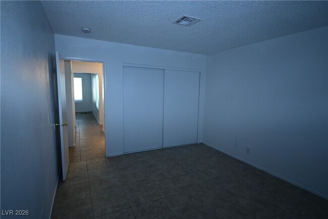 Building Photo - 2334 N Lamb Blvd