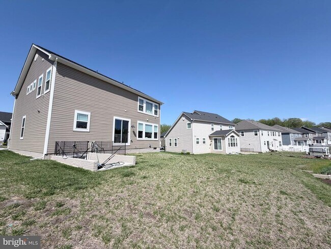 Building Photo - 2835 Bridgewater Dr