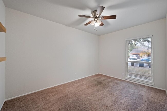 Building Photo - 6305 Clubway Ln