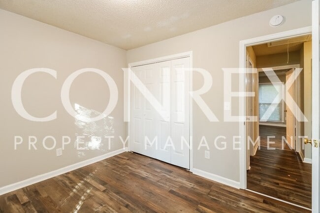 Building Photo - Incredible 3 Bedroom Greensboro Home