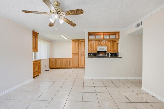 Building Photo - 12028 Mighty Oak Dr