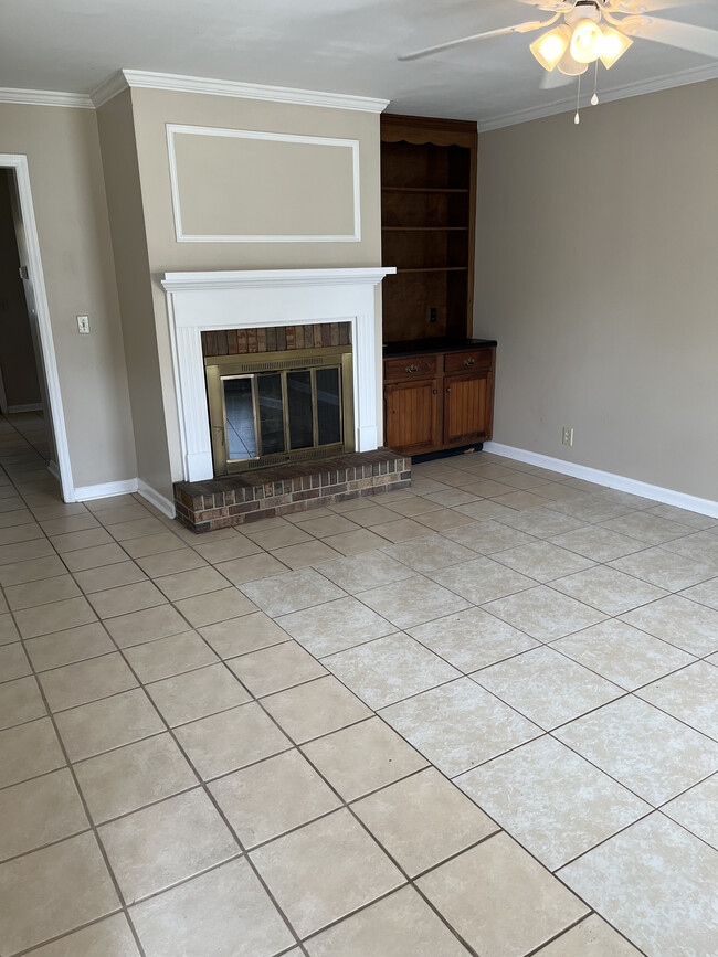 Building Photo - 1227 Wenlon Drive