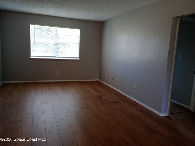 Building Photo - 2190 Knox McRae Dr