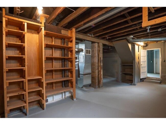 Building Photo - 1132 Farrington St