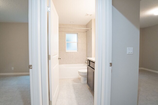 Building Photo - PENDING APPLICATION- Beautiful 3/2 Energy Efficient 1 Story Attached Home w/ 1 Car Garage