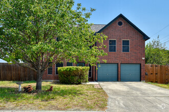 Building Photo - 911 River Hill