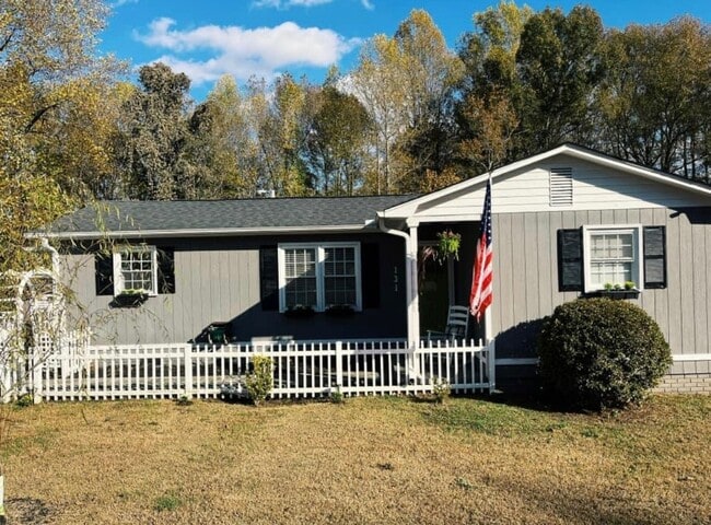 Primary Photo - 131 Vista Cir