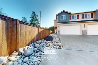 Building Photo - Leah's Landing