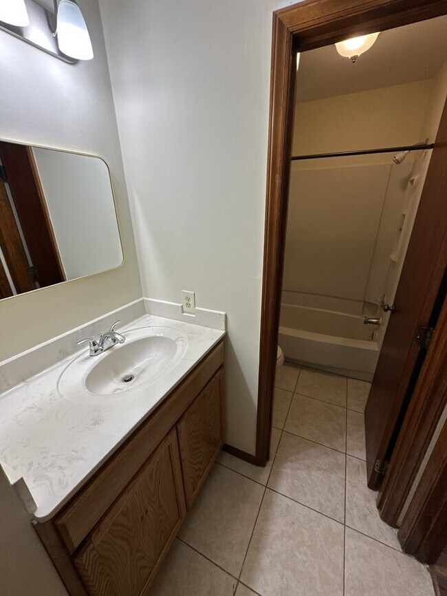 Building Photo - 4908 N New Hope Rd