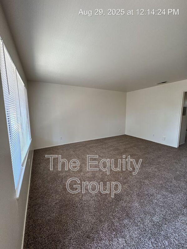 Building Photo - 1320 W Vassar Ave