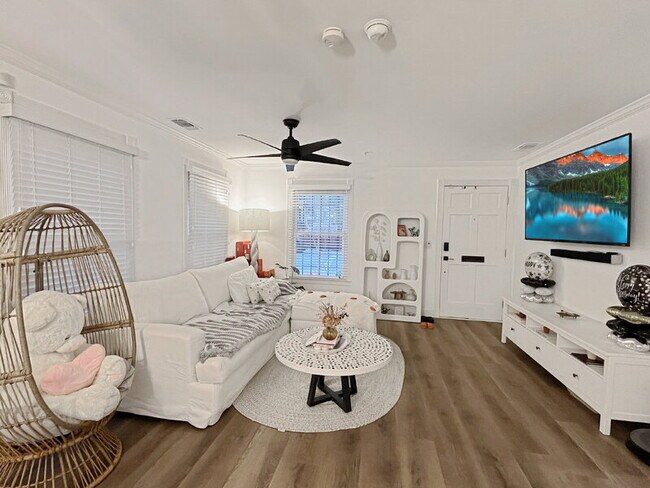 Building Photo - 429 Montgomery St