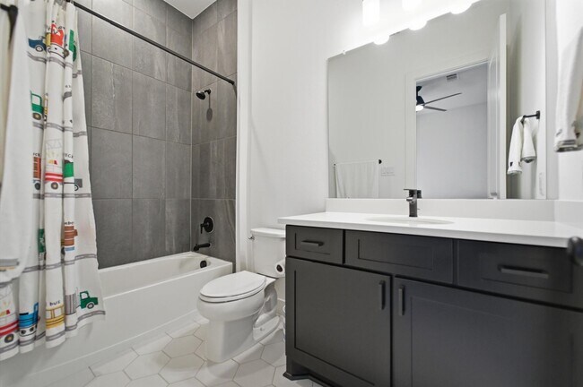 Building Photo - 8115 Fenway Hts Dr