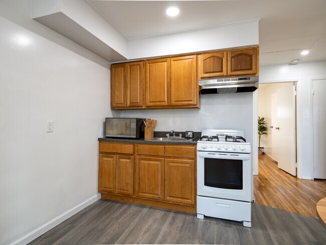 Building Photo - 2273 43rd St