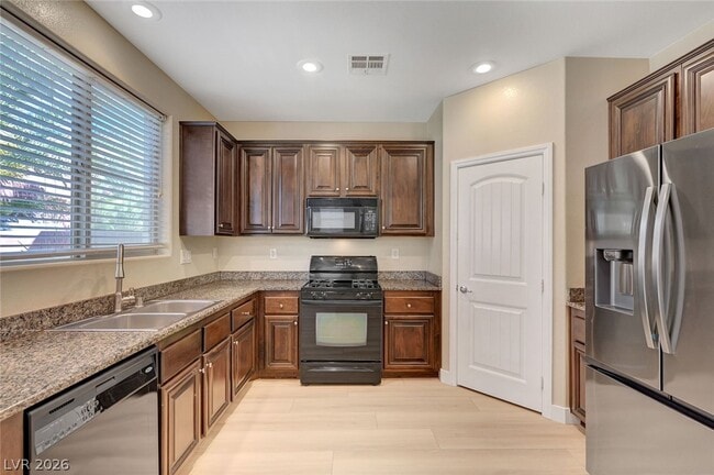 Building Photo - 5385 Bristol Bend Ct