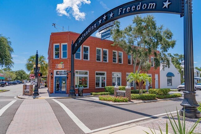 Building Photo - 2152 Gulf View Blvd