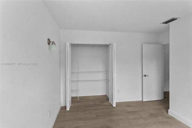 Building Photo - 622 NW 98th Ct