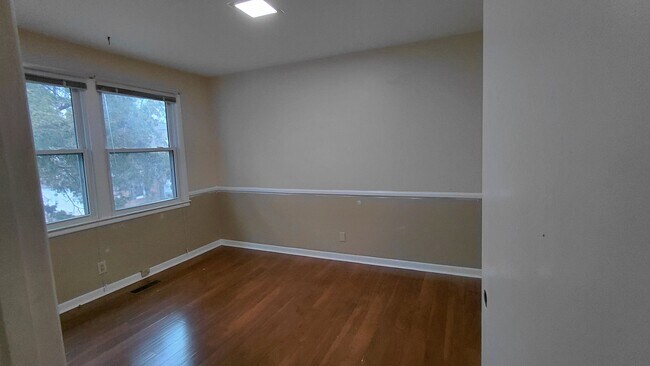 Building Photo - 5944 Port Yakima Ct