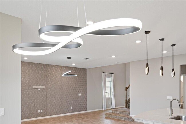 Building Photo - 10437 SW Captiva Dr