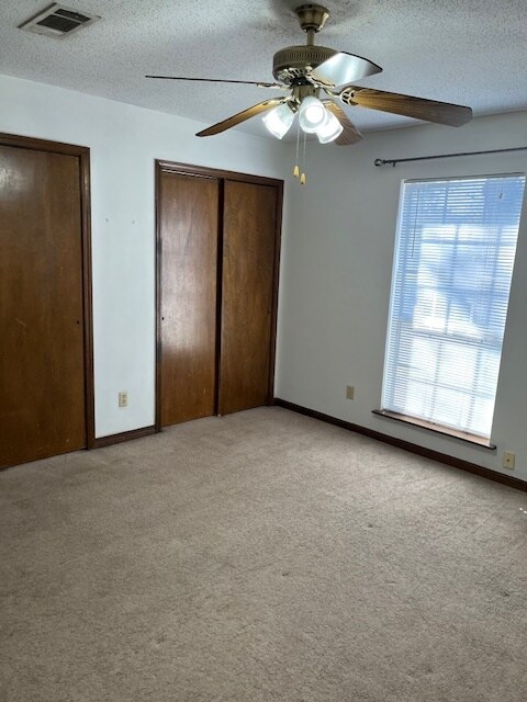 Building Photo - 1232 Park Dr