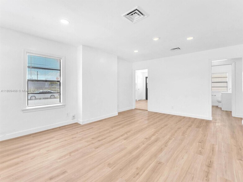 Building Photo - 443 Wilder St