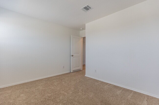 Building Photo - 5319 Hornbeck Hts