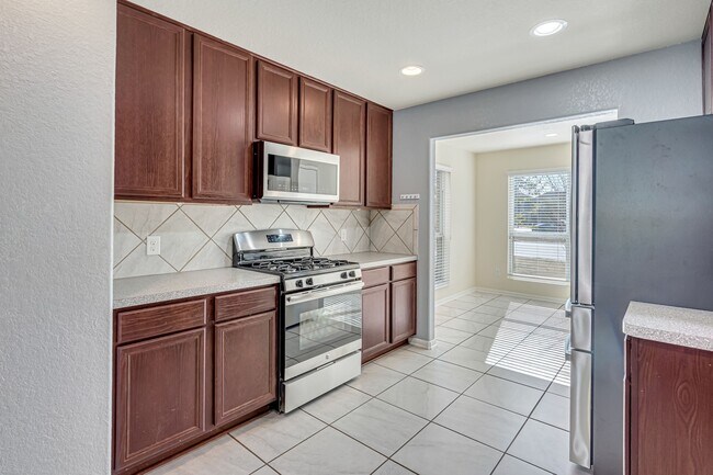 Building Photo - 16707 Lark Bunting Ln