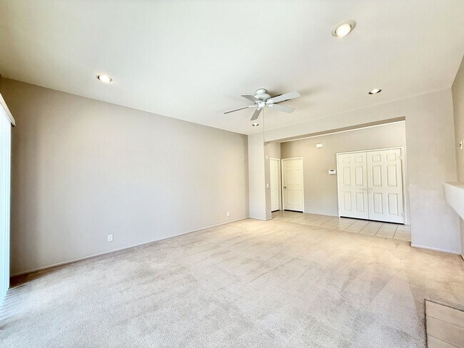 Building Photo - 48625 Cll Esperanza