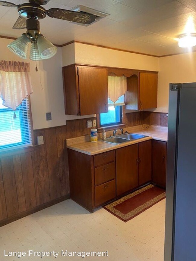 Building Photo - 2 br, 1 bath House - 711 W. Smith