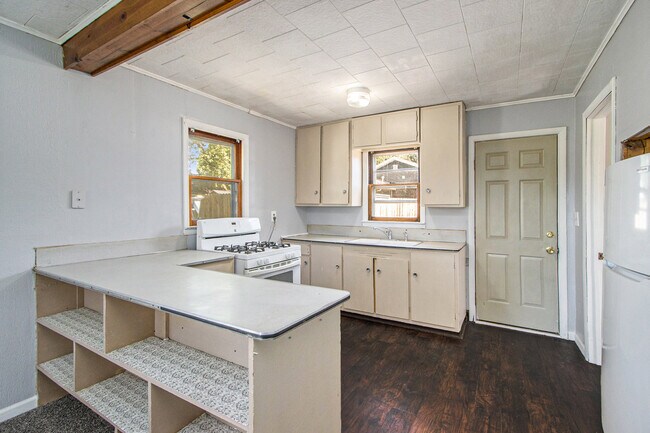 Building Photo - 548 E Hammond St