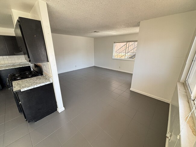 Building Photo - 6940 Hopkins Dr