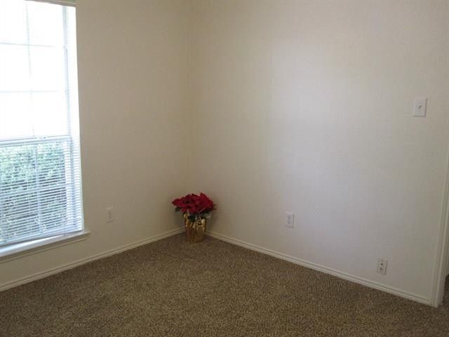 Building Photo - 7418 Fairfield Dr