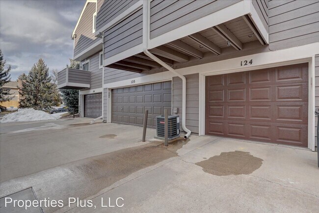 Building Photo - 2 br, 2.5 bath House - 6590 W 84th Circle ...