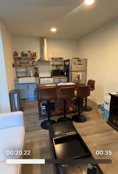 Primary Photo - 16616 Haynes St