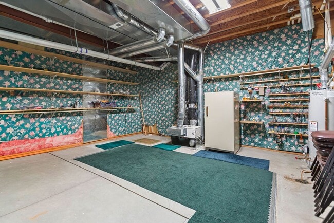 Building Photo - 3957 Valley Oak Dr