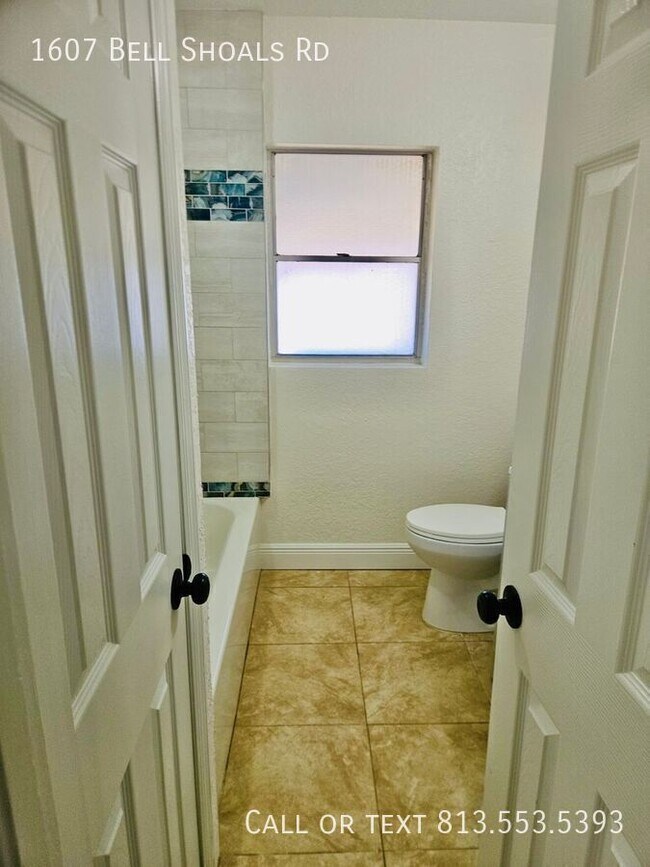 Building Photo - 1607 Bell Shoals Rd