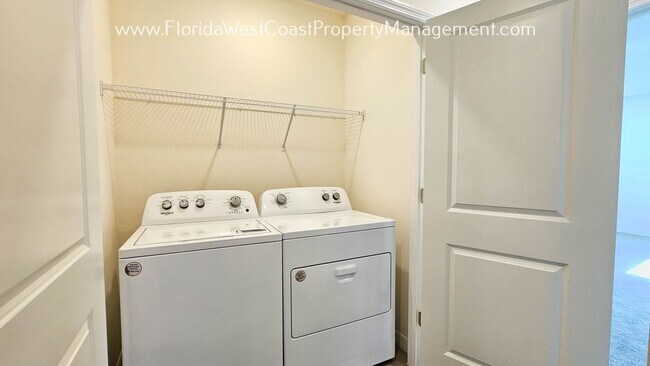 Building Photo - SPACIOUS STAR FARMS 3 BEDROOM/2.5 BATH TOWNHOME PRE-LEASING FOR APRIL 2026!