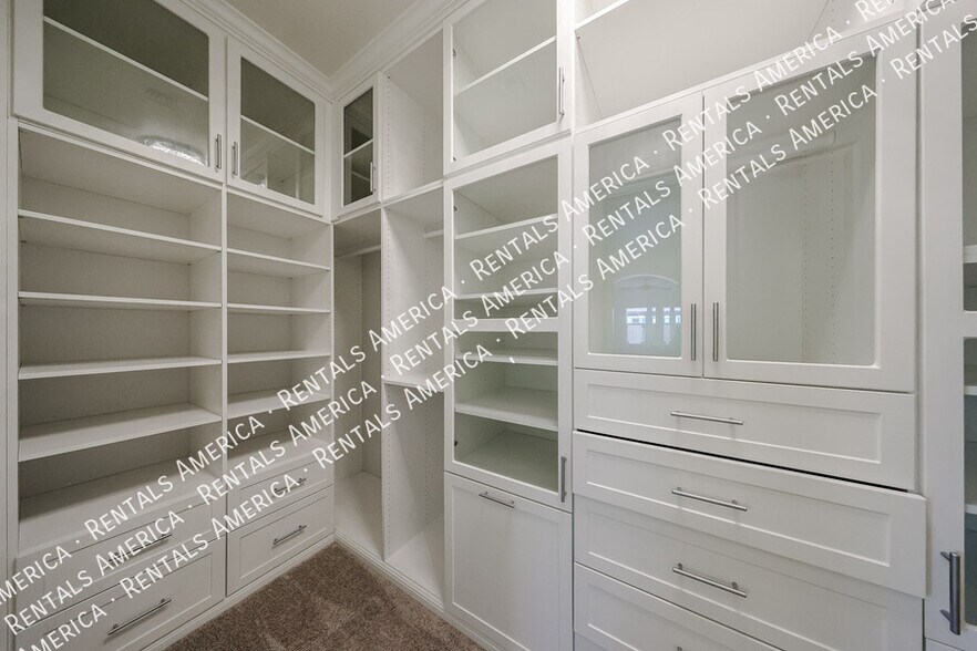 Building Photo - 22366 E Sentiero Dr