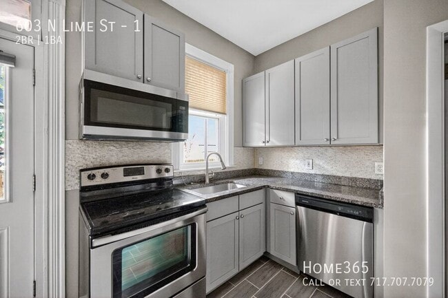 Building Photo - 603 N Lime St