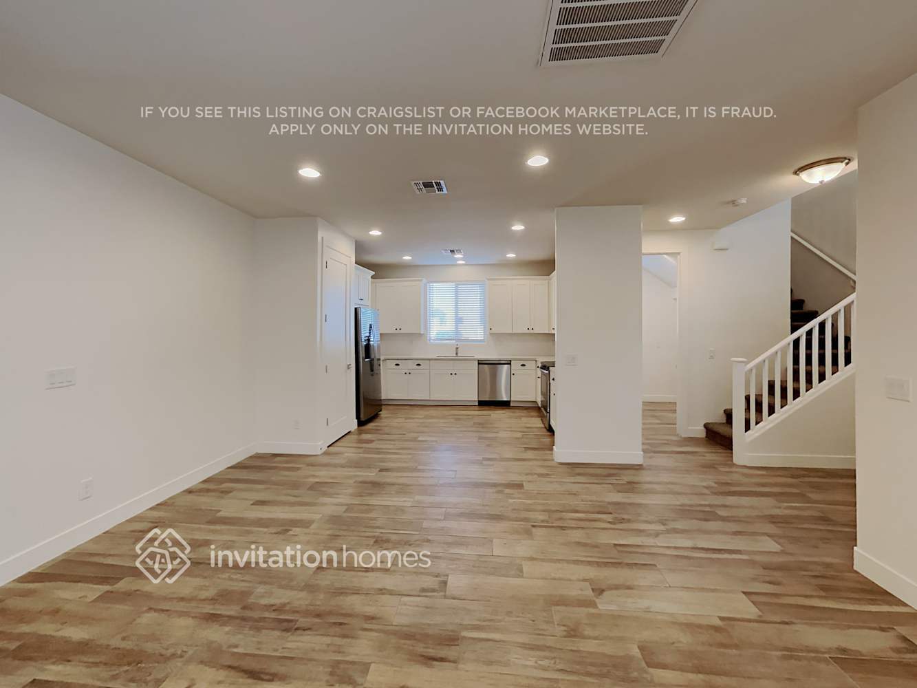 Building Photo - 16505 S 10th St